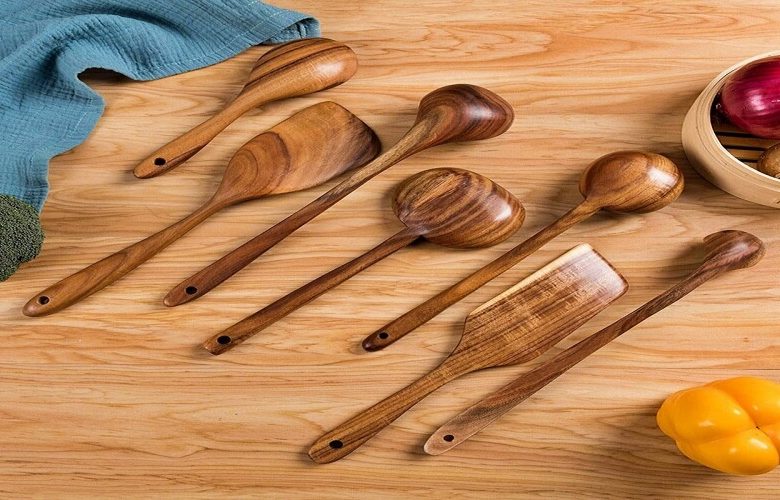 7 منافع تعود على الجسم عند استخدام الملاعق الخشبية