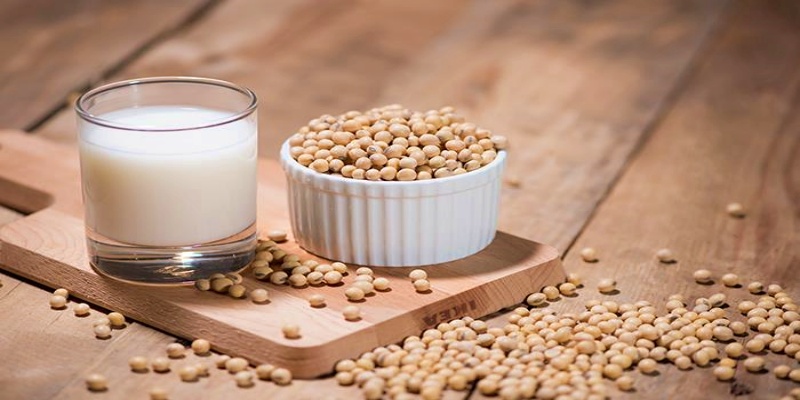 الحليب النباتي المدعم بالكالسيوم