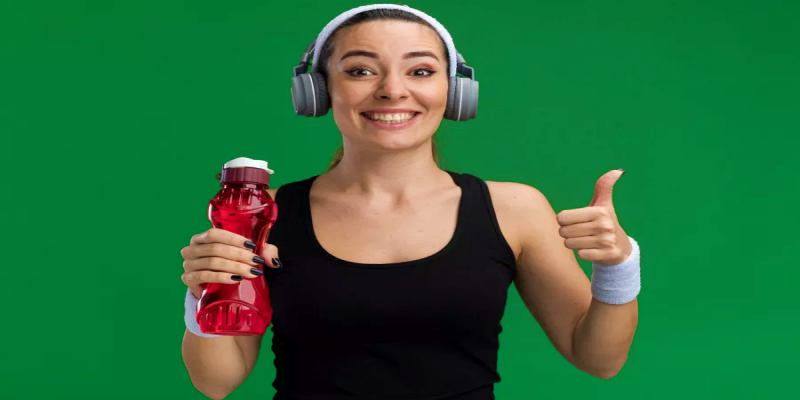 ما أهمية إعادة ترطيب الجسم بعد أداء التمرينات الرياضية؟