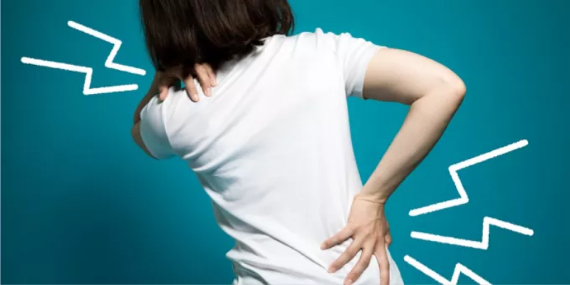 ما هي أعراض الاصابة بآلام الظهر؟