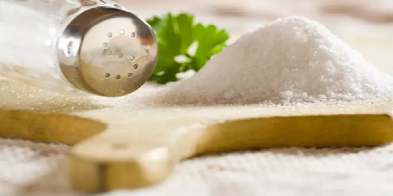 ما هي كمية الملح التي ينصح الخبراء بتناولها للحفاظ على الصحة العامة؟