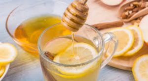 ماء الليمون مع العسل