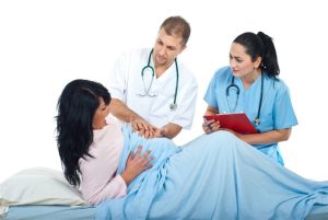 أسباب حدوث التمزق المهبلي أثناء الولادة