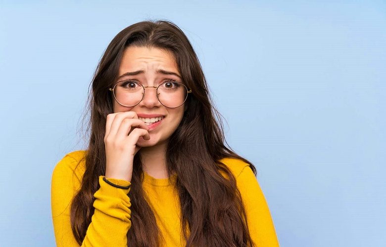 كيف يتم التغلب على مشاعر القلق بدون تناول أدوية؟