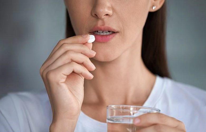 أخطاء يتم فعلها عند تناول النساء للفيتامينات بعد سن الـ 40