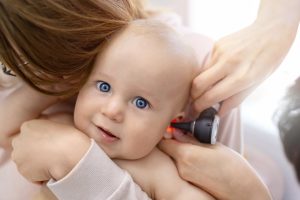 أساسيات العلاقة بين عدوى الأذن والرضاعة