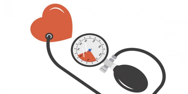 أسباب انخفاض ضغط الدم عند كبار السن بسبب تغيرات الطقس