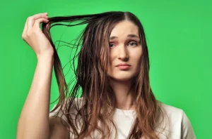 أفكار فعالة لإنتعاش الشعر الدهني