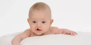 الشفة الأرنبية لدى حديثي الولادة