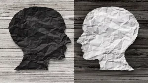 الفرق بين الإضطراب ثنائي القطب وأحادي القطب