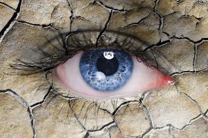 جفاف العين المرتبط بسن اليأس