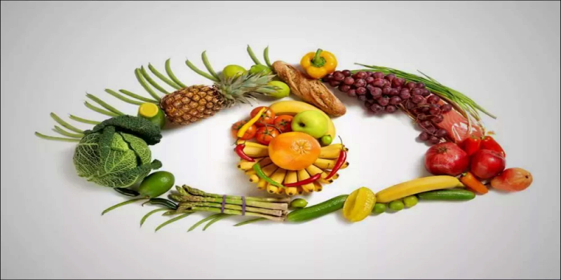 ما هي علاقة الأنظمة الغذائية المتناولة بصحة العيون؟