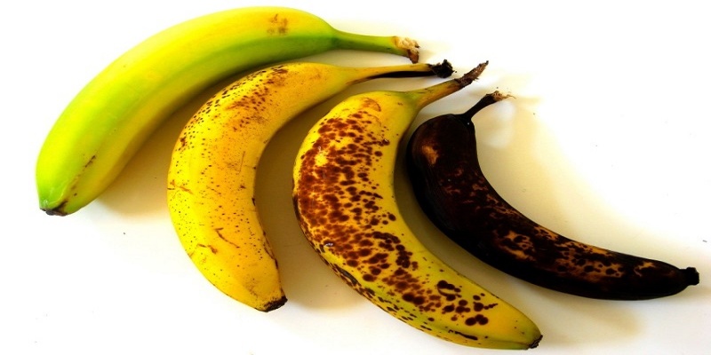 ألوان فاكهة الموز