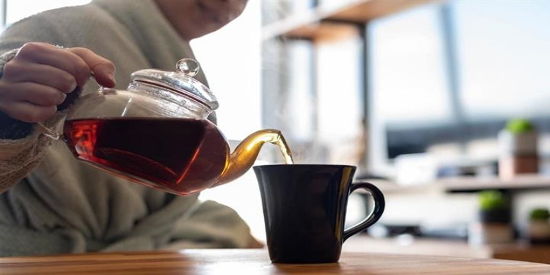 أوضاع لا يكون فيها شرب الشاي المركز الثقيل جيدا للعظام