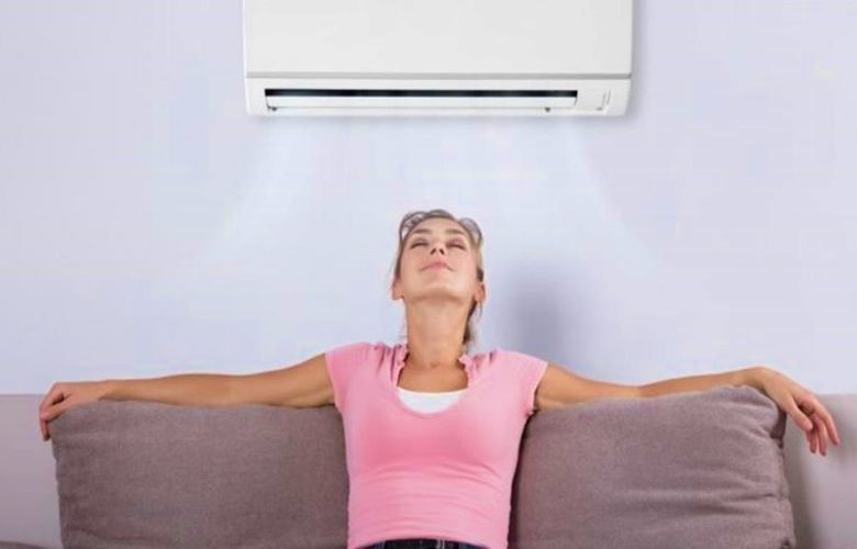 عادات خاطئة يتم فعلها عند استخدام مكيفات الهواء تسبب آلام الرقبة والكتفين