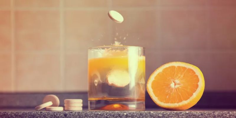 ما هي احتياجات الأفراد اليومية من فيتامين C؟