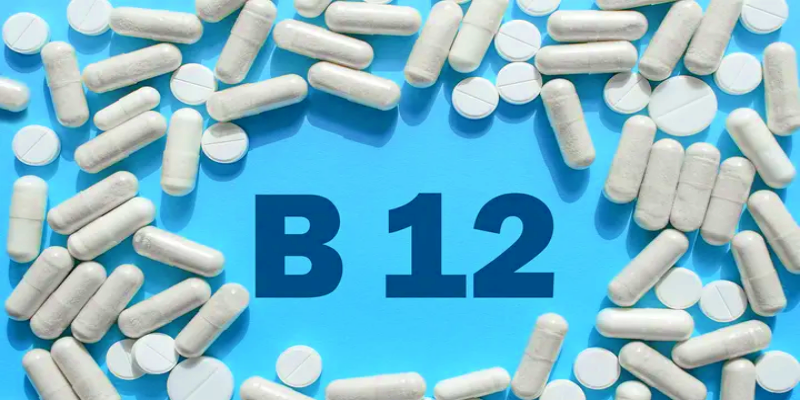 ما هو فيتامين B12؟