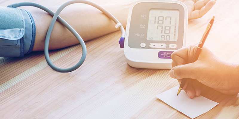 متى تعتبر معدلات ضغط دم المرأة الحامل غير طبيعية؟