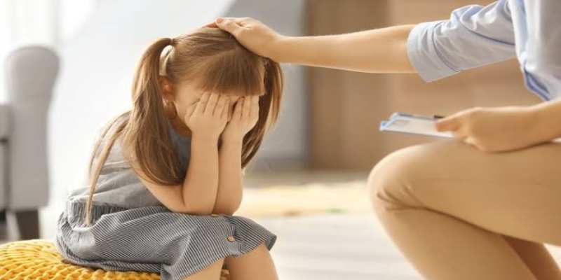 متى يجب اصطحاب الطفل المصاب بالاكتئاب إلى الطبيب؟