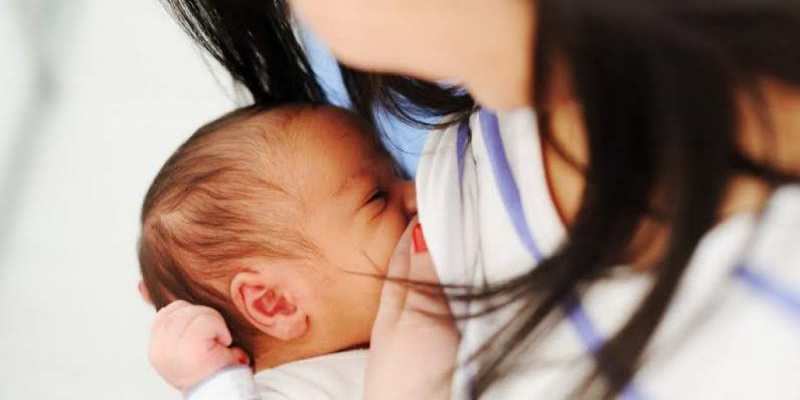 أهمية الرضاعة الطبيعة للمواليد الجدد؟