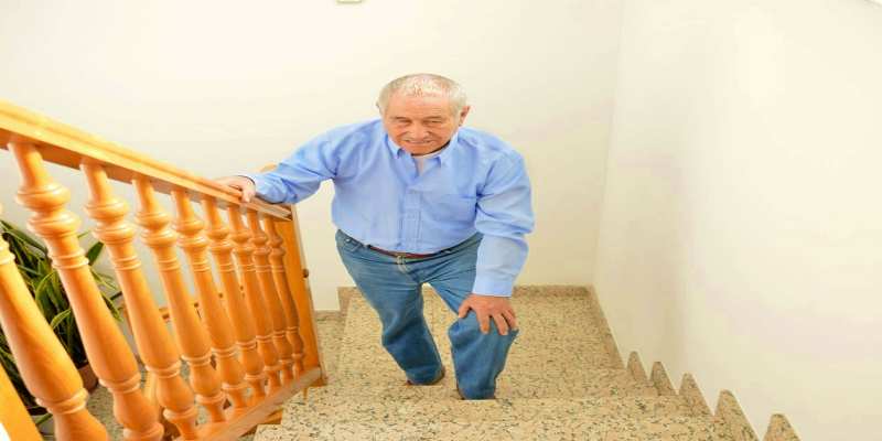 الشعور بالألم عند صعود الدرج