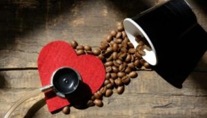 أسباب الخفقان القلبي الناجم عن القهوة