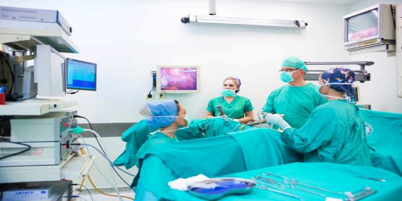 هل يعد التدخل الجراحي رئيسي في علاج الانتباذ البطاني الرحمي؟