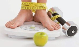 أسباب ثبات الوزن مع قلة كمية الطعام