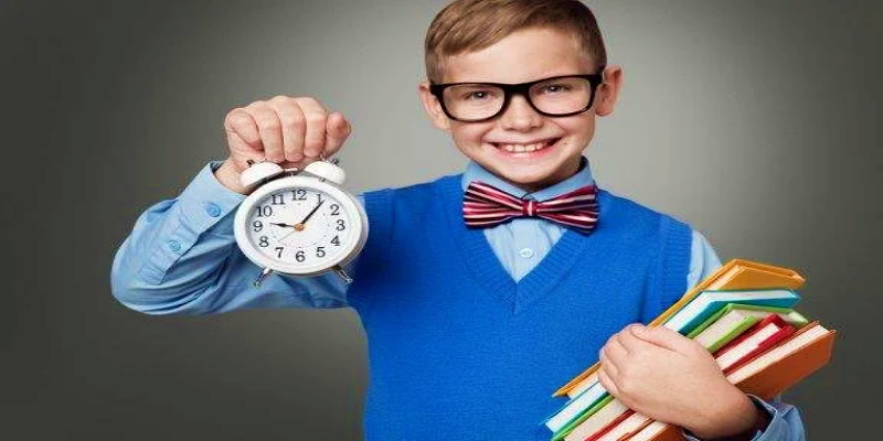 توجيه الأبناء نحو أهمية تنظيم الوقت بشكل مناسب