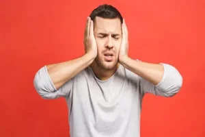 ضغط الأذن الوسطى