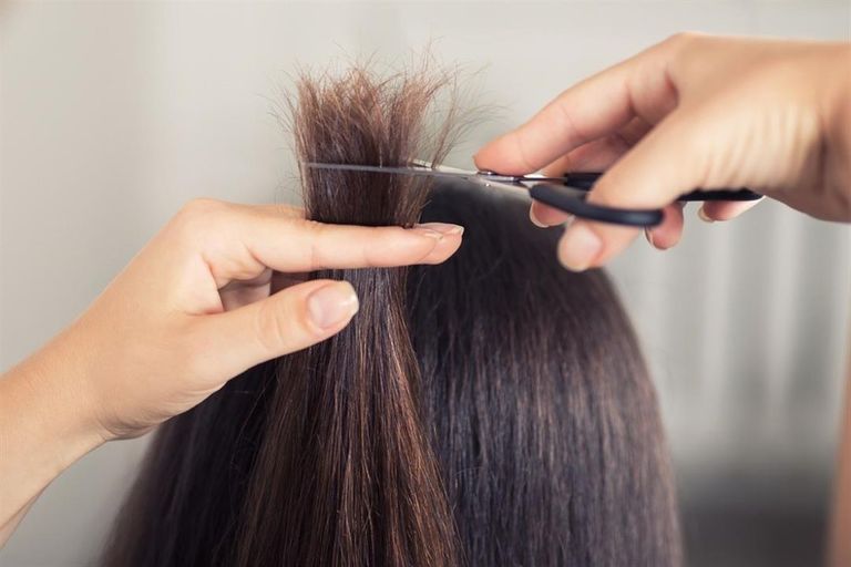 علامات تحذيرية دالة على احتياج شعرك للقص