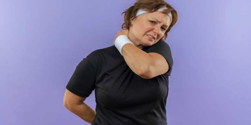 ما هي أسباب تعرض بالغي سن الخمسين لتشنجات العضلات؟