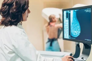 مايجب فعله عقب استكشاف حبة سرطان الثدي؟